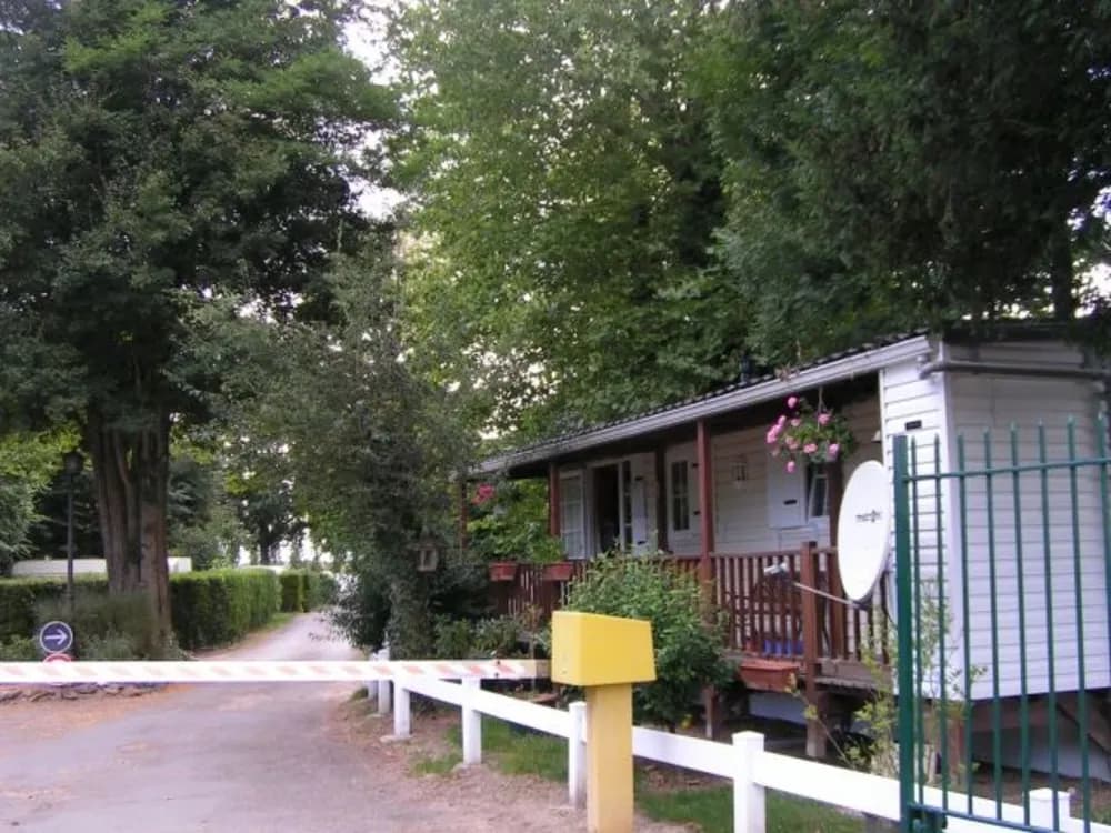 Camping familial avec piscine en Seine et Marne à 20 minutes de Provins